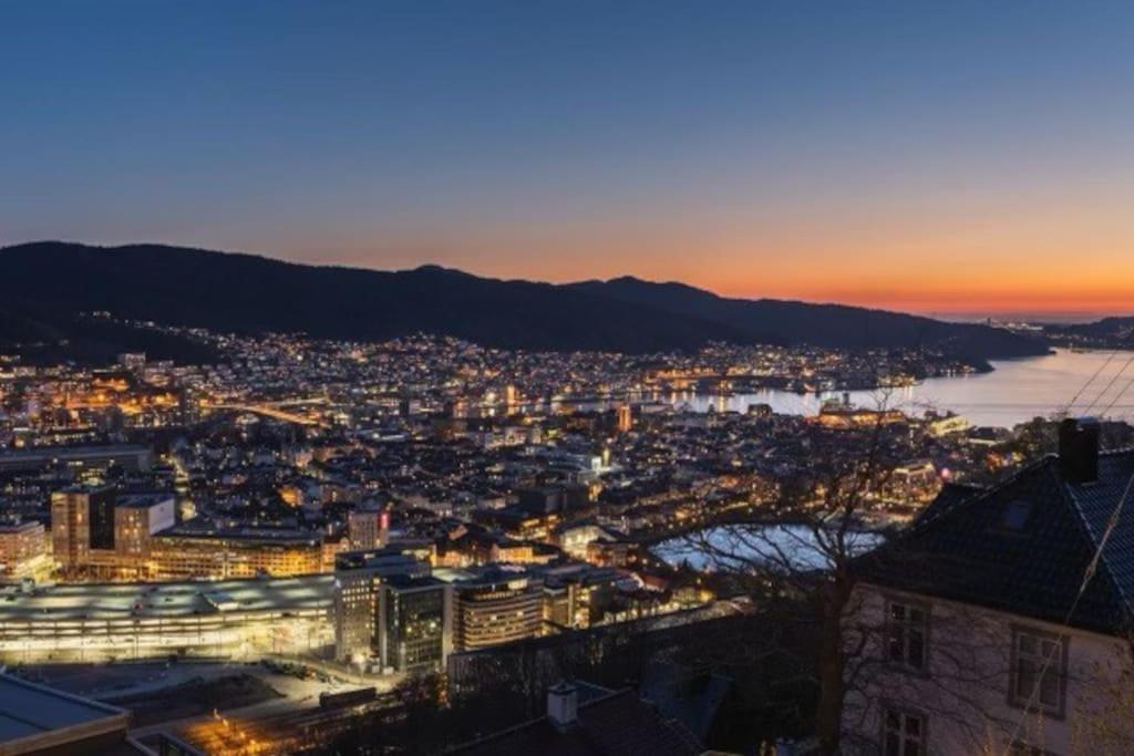 Fin Leilighet Med Parkering! Bergen Exterior foto